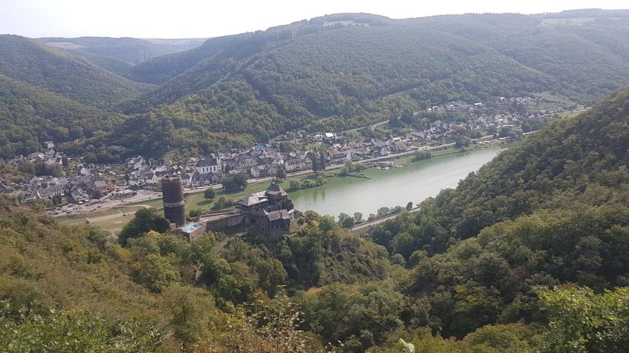 Ferienhaus Leopold Mit Burgblick An Der Mosel บัวร์เกน ภายนอก รูปภาพ